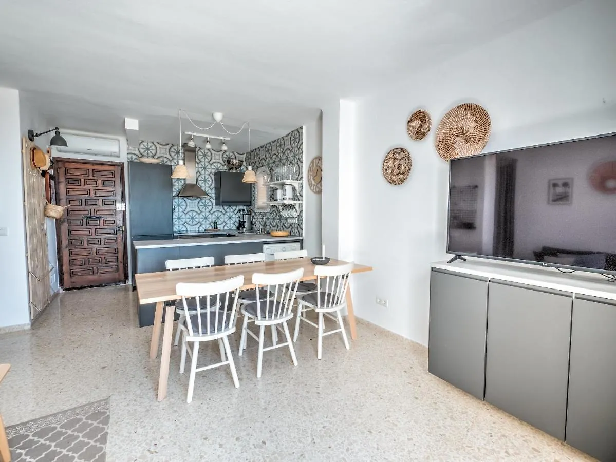 Exclusive Apartment With Nerjas Biggest Pool Espanha
